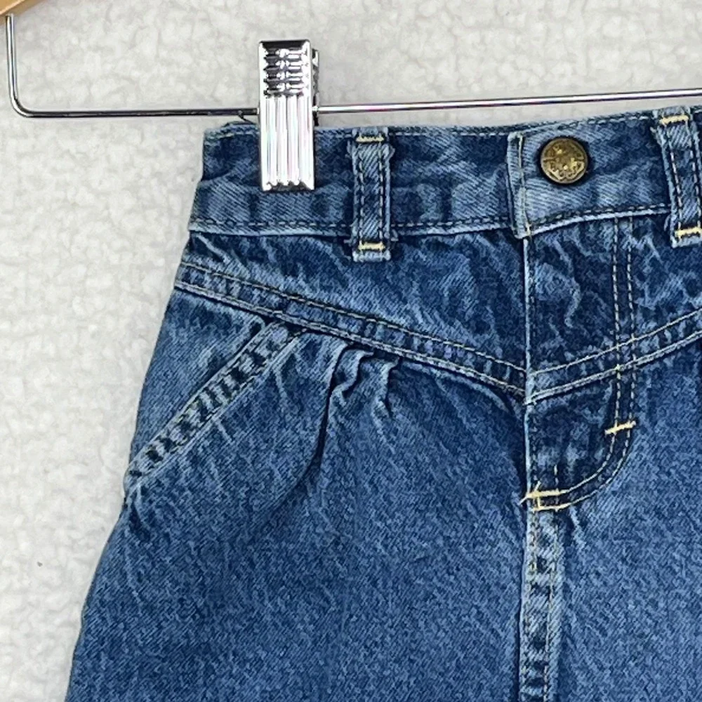 Vintage OshKosh Bgosh Girls Denim Mini Skirt Medium Wash Pleated Elastic 4T